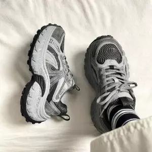 슬송렉샵 여성용 가을 통굽 키작녀 운동화 러닝화 버전 트렌드 소가죽 리얼 꾹3