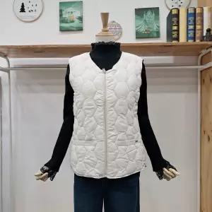 레코브 경량배딩베스트LC41EYVT003AIV