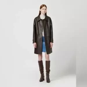 [롯데백화점]씨씨콜렉트 페이크 레더 스탠카라 롱자켓_C254PSF513