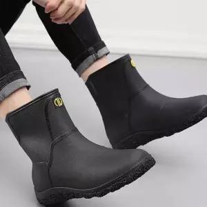 비올때신발 유니크 질감 아웃솔 절개라인 스티치 남성 레인부츠