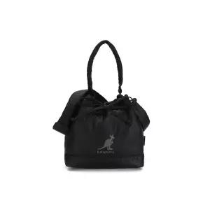 [롯데백화점]캉골 글로시 앰버 미니버켓백 3996 블랙 (KRFBTB39960)