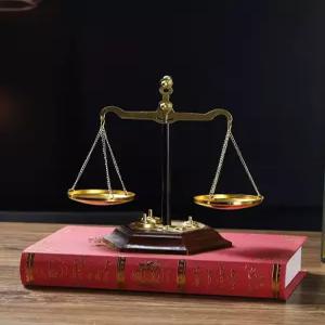 변호사 저울 판사 선물 소품 법 사무소 사무실