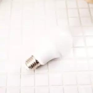 컨버터 내장형 LED램프 8W 전구색 등 조명 전등