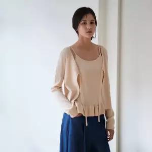 매장정품 PLASTIC ISLAND 플라스틱 아일랜드 [PLA by]밑단프릴 니트가디건 나시탑 세트 PS7OK304 1307618