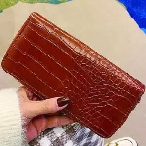 여성슬림장지갑 쿨샵 여성 악어가죽패턴 장지갑 원색컬러 데일리지갑