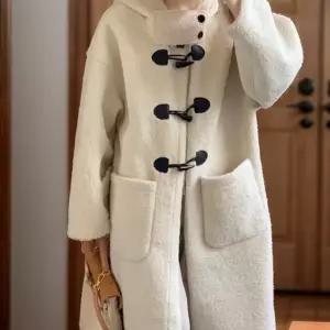 [디작소][SALE]여성 겨울 떡볶이 코트 무스탕 후드 핏 (33475974)