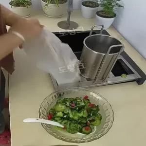 오이지짤순이 두부물기제거 야채 탈수기 나물 물기 짜기 만두 김치 압착기