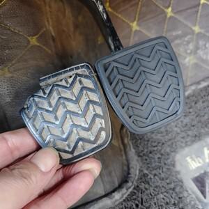 도요타 비오스 페달 패드용 2PCS 클러치 브레이크 고무 캠리 힐럭스 비고 KUN 3132152010용 매뉴얼