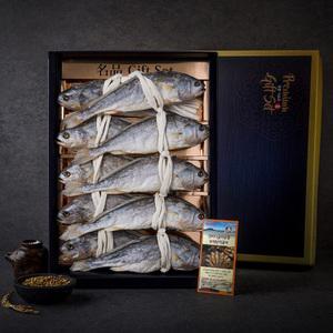 [품질보장]영광 전통 보리굴비 특대 29~31cm 10마리 명절 선물세트