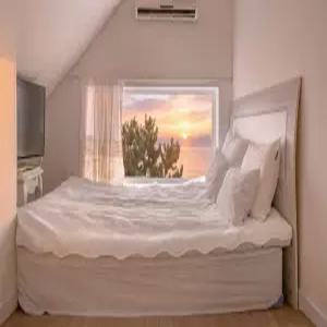 [경남/남해] 남해 바람의언덕 펜션 (노래방/조식(무료)/낚시/바다(도보5분)/해수욕장/오션뷰/단체/가족/커플/복층/개별바베큐/MT/워크샵/주차장)