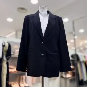 [에고이스트]비죠 포인트 시크 재킷 EQ2OJK52HJ_DG