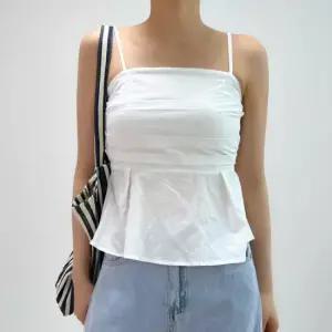 끈조절o 라니 뒷밴딩 뷔스티에 나시 레이스 블라우스 단독 가디건 휴양지 휴가룩 여행룩 하객룩 스퀘어넥