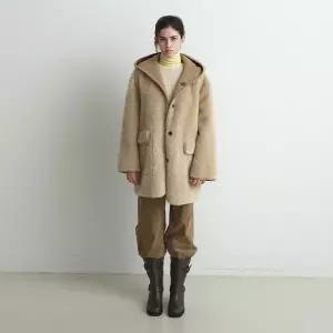 [조이그라이슨](강남점)Reversible Hooded Shearling Mustang KM5WH8450_91