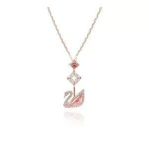 [스와로브스키] 5473024 Swan Dazzling 스완 핑크 Y 목걸이