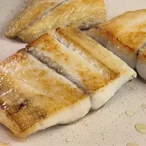 [인정식탁][안동수산] 손질 필렛 삼치살 900g 이상 (4토막)