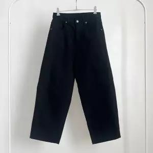 [다잇템]여성 FW 보온 코튼 검정 세미배기 넓은 청바지