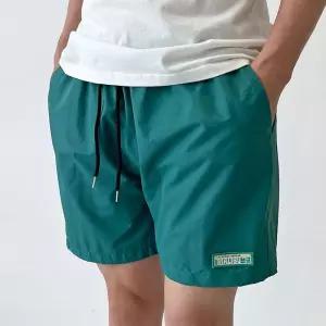 로고 패치 얇은 남성 반바지 여름 비치웨어 허리밴딩 남자숏팬츠 시원한바지 슬랙스