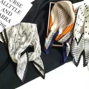 플 패턴 스카프 쁘띠 방도 타이 머플러 하객룩 대형 사각 가을 포인트 숄 목 간절기