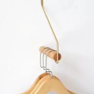 [베스트TOP100]규토리 공간 활용 호텔 옷걸이 행거 22X 21cm 원목 선반