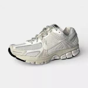 줌 보메로 5 SP 바스트 그레이 BV1358-001 남자 런닝화