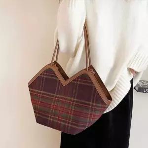 하트라인 체크패턴 가죽라운드 여성 숄더백주름가방 러브켓 라탄쇼퍼 여자운동 미니 체인 비치 버킷 투명