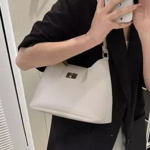 가방 외출 에코백 여성가방 직장인 코디 대학생가방