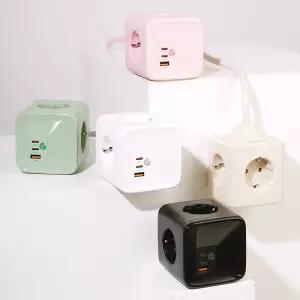 지클릭커 멀티마스터 C타입 PD 충전 3포트 4구 접지 컬러 4000W 고용량 큐브 멀티탭 BL-Y403PD 크림베이지