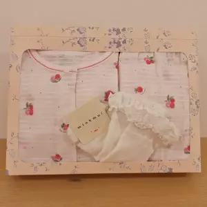 [밍크뮤](강남점)[26년SS출산선물] PK)도트베리7부내의&하트레이스자가드단말세트(36370-054-13*36114-8...