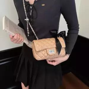 슬송렉샵 여친 키작녀 스퀘어백 퀼팅 체인 럭셔리 크로스백 겸 꾹5