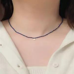 라피스라줄리 원석 블루 네이비 비즈 쇼트 초커 골드 메달 슬림 목걸이