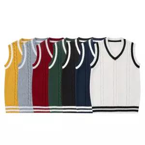 남녀공용 화이트라인 브이넥 세줄꽈배기 교복조끼