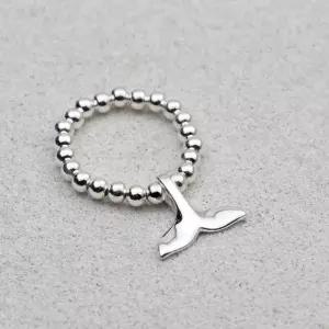 [디작소]여성 데일리 악세 사리 고래꼬리 은볼반지 (31666495)