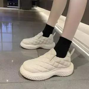 여성 겨울 패션 기모 안감 따뜻한 슬립온 방한화