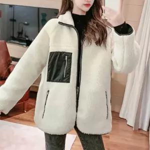 직장인 여자 겨울 출근 룩 플리스 집업 양털 자켓