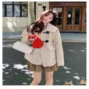 가을 겨울 여성패션 모피 코트 터틀넥 부드러운 젖무스탕 일체형 뽀글이 도톰 DL4