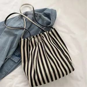 비타리토 스트라이프 에코백 31x11x32cm 블랙