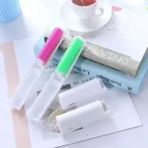 (색상 랜덤발송)미니 휴대용 카페트 니트 옷 먼지 보풀 제거기