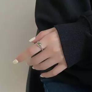 [디작소]여성 실버 925 그린 하트 크라운 윙 오픈 반지 (36462512)