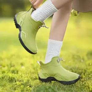 [디작소]여성 앞쪽 로고 도장 포인트 모던한 앵클 레인부츠 (36460604)