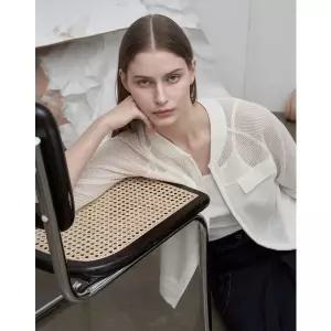 [올리비아로렌]레터링 집업 가디건_VVCBC5M4181