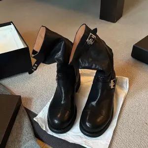 여친 빈티지 버클 라운드 MN 라이더 부츠 통굽 소가죽미드 워커힐 워커 미들 토 OOTD5