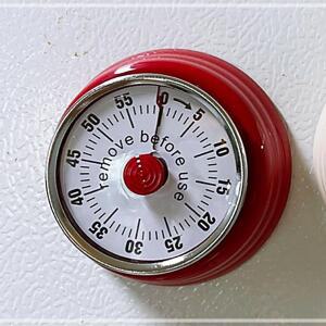 [2개구성] 제이엠트레이딩 제 북유럽 까지 마그네틱 레드 디자인 시계 FAWFFMZTZ