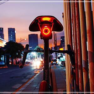 [2개구성] 어스박스 자전거 바이크티 센서 미등 충전 브레이크등 스마트 후 불빛 깜빡이 LWAF697B