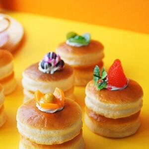 [2개구성] 뉴 말랑말랑 핫케이크 랜덤 데코소품 미니어처 장식소품 모형음식 GJWC43782