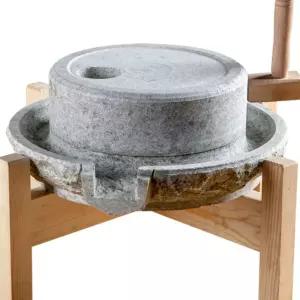 옛날 전통 멧돌 차 깨 맷돌 순두부 갈기 속초 참깨 곡물