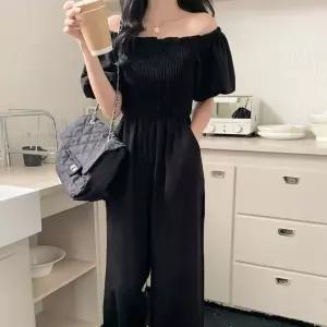 넥 프릴 벌룬 소매 오프숄더 연출 밴딩 반팔 점프슈트 Qcy9+6sHw