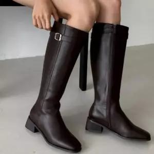 편한롱부츠 여성 통굽 데일리 겨울 키높이 버클 롱 부츠 5cm