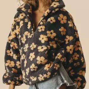 도톰 뽀글이 플라워 반집업 외투 티셔츠