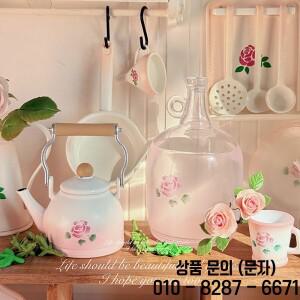 1PCS 미니 시뮬레이션 물 주전자 인형 집 접시/냄비/그리드/수건 액세서리 장난감