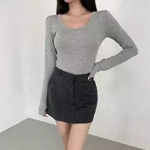 [옷자락]여성 봄여름가을 레이온 슬림핏 깊은 브이넥 크롭탑